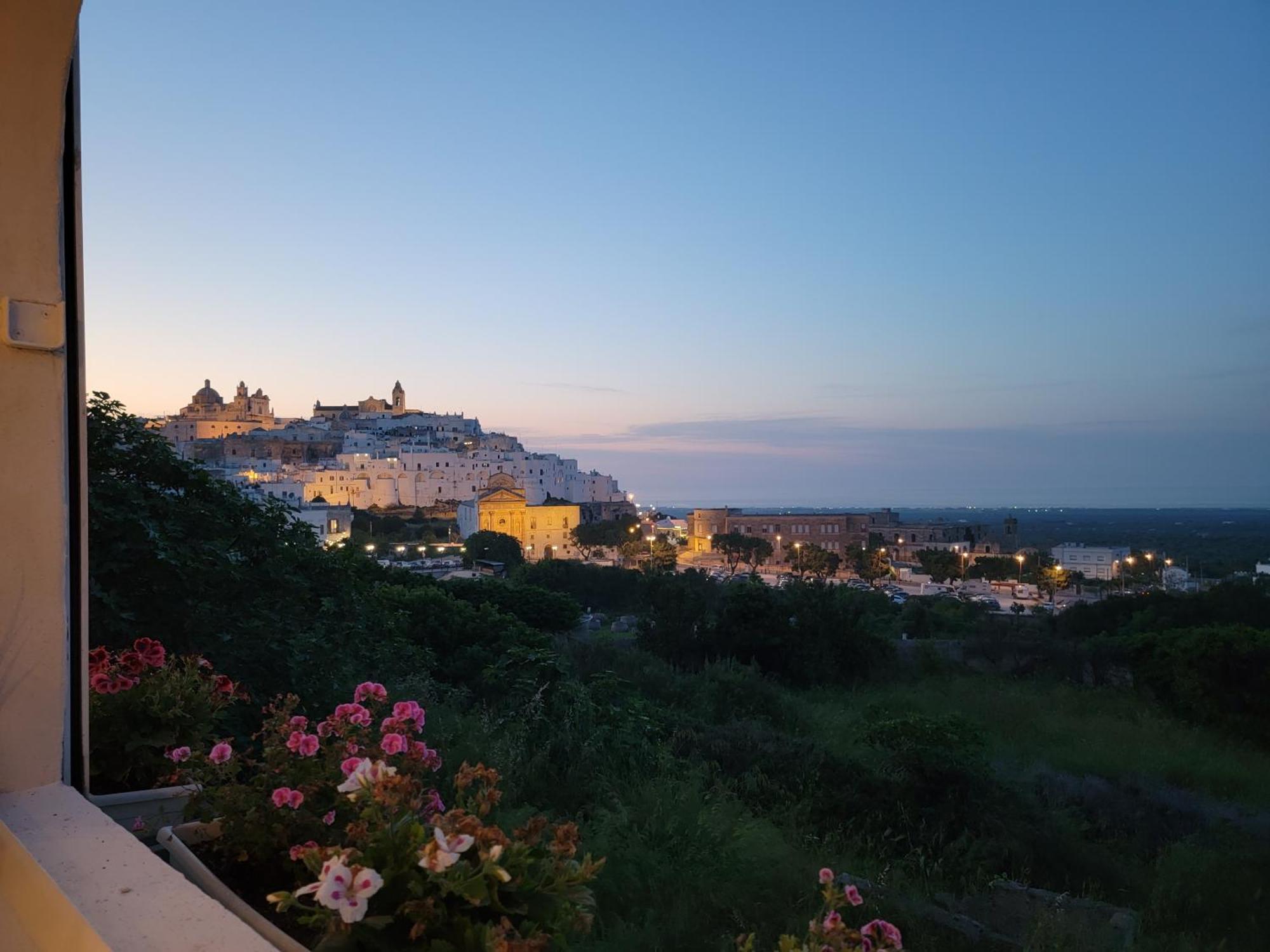 Casa Josephina - Three Level Stone Home With Balcony, 2 Roof Terraces & Sea Views Остуни Экстерьер фото